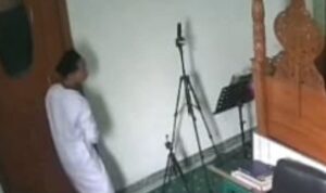 Pencurian di Mesjid Margahayu, Barang Jemaah Raib Siang Bolong