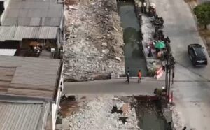 Puluhan Bangli Sepanjang DAS Tanah Apit Dibongkar
