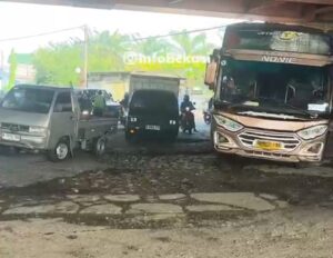 Jalan Kalimalang Bekasi Rusak Parah, Pengendara Keluhkan Fasilitas Tak Sebanding Pajak